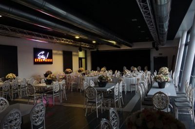 glass-hall-pic1